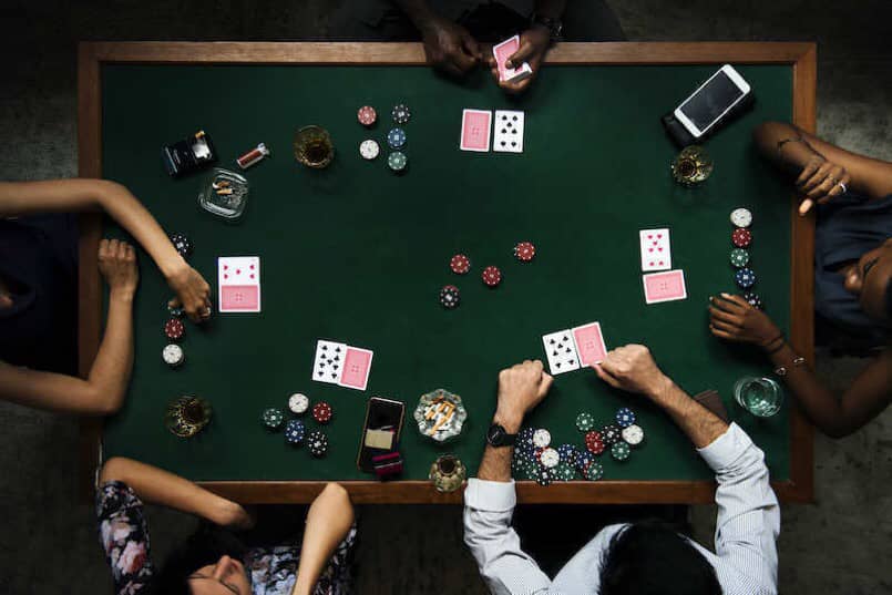 Các thuật ngữ về vị trí ngay trên bàn poker